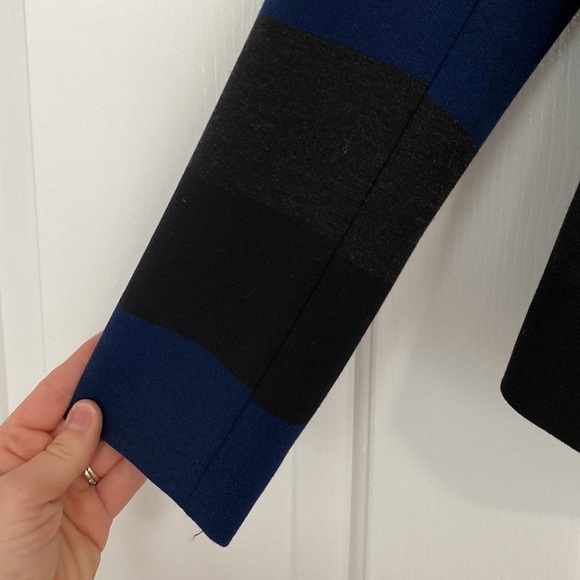 Tahari structured blazer with bold black and blue strips. - Picture 2 of 13